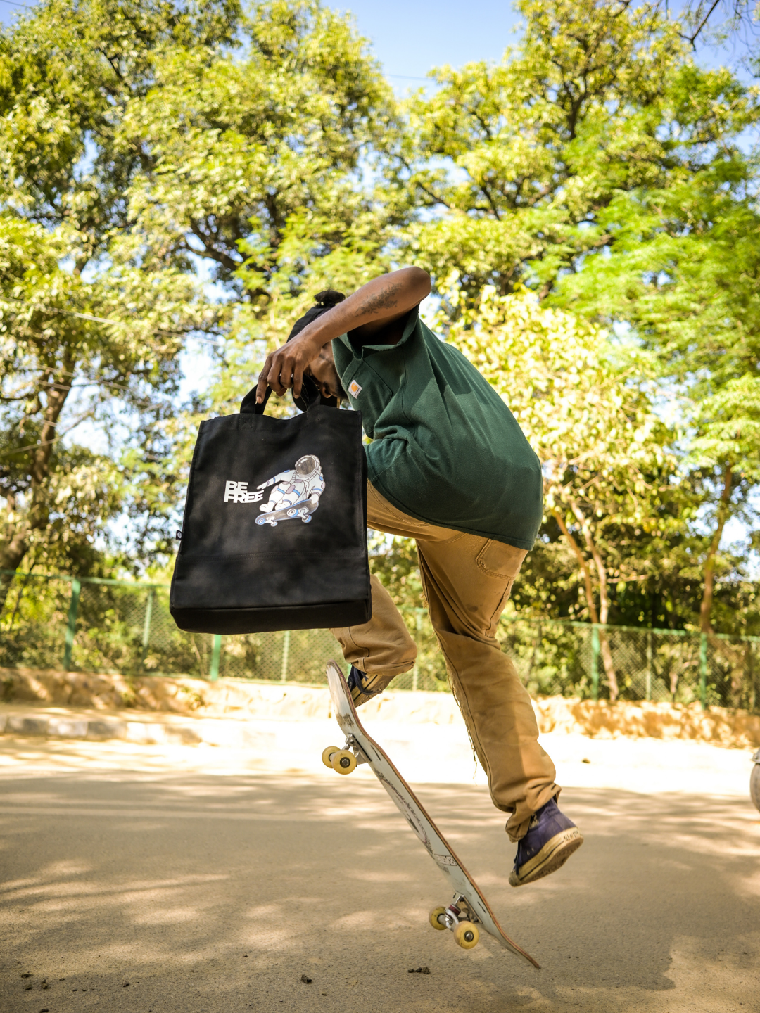 Primegear Be Free Tote Bag